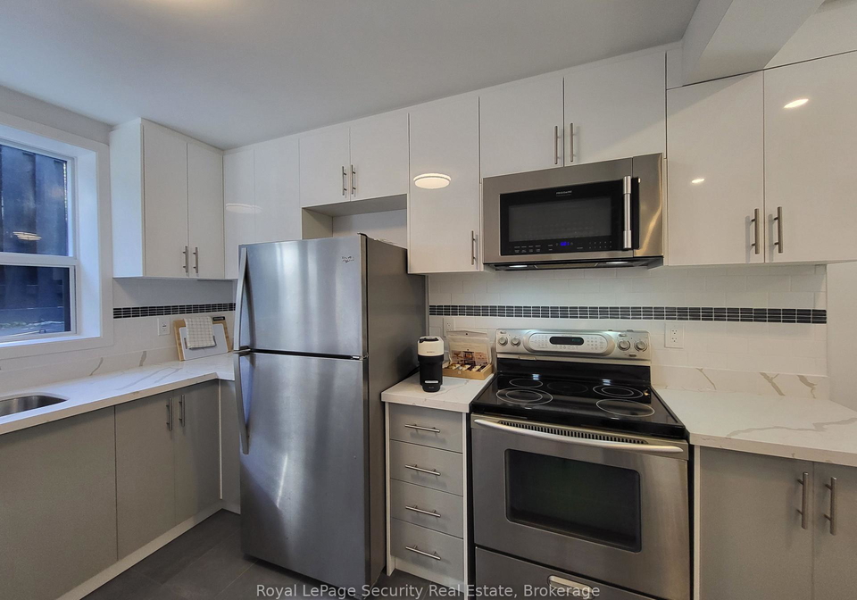 328-lakeshore-road-mississauga-ontario-w13585456