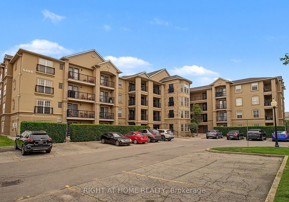 1491-maple-avenue-milton-ontario-w13585540