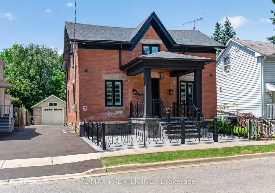 21-elizabeth-street-n-brampton-ontario-w13585564