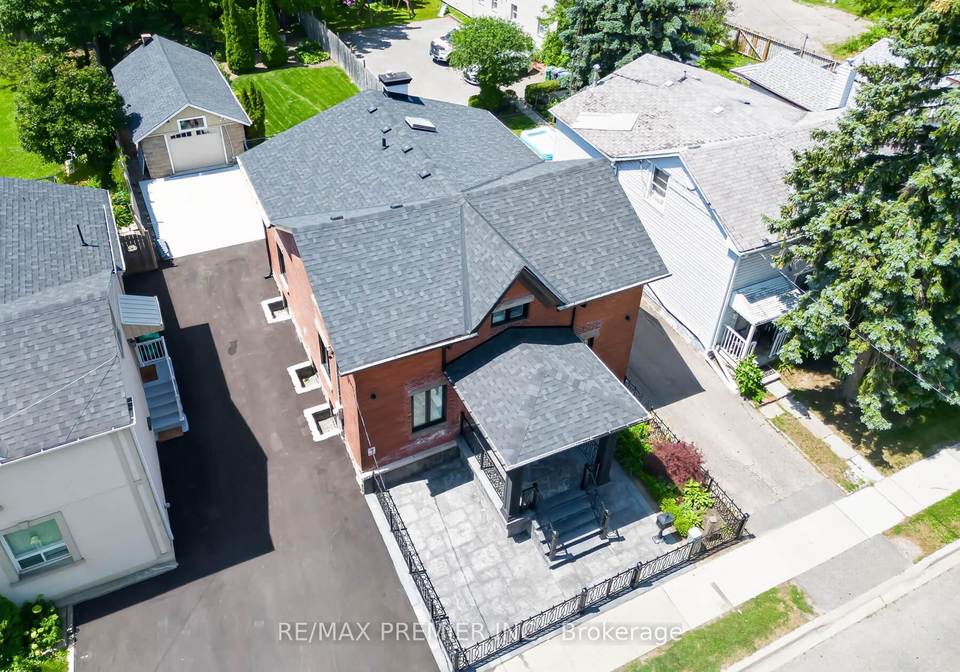 21-elizabeth-street-n-brampton-ontario-w13585564