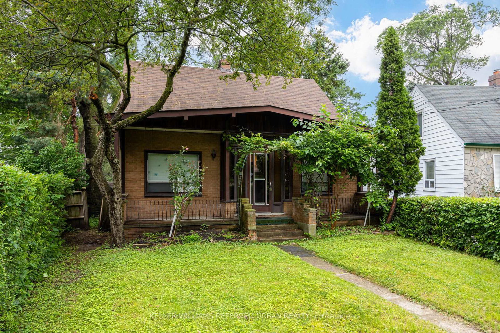 7-saunders-crescent-toronto-etobicoke-ontario-w13585816