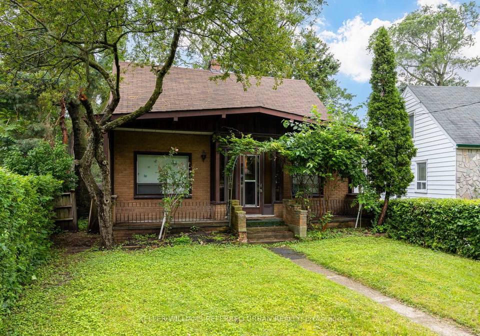 7-saunders-crescent-toronto-etobicoke-ontario-w13585816