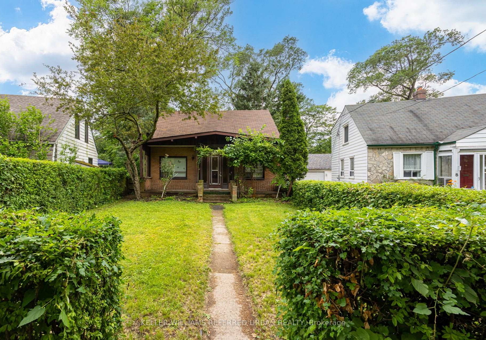 7-saunders-crescent-toronto-etobicoke-ontario-w13585816