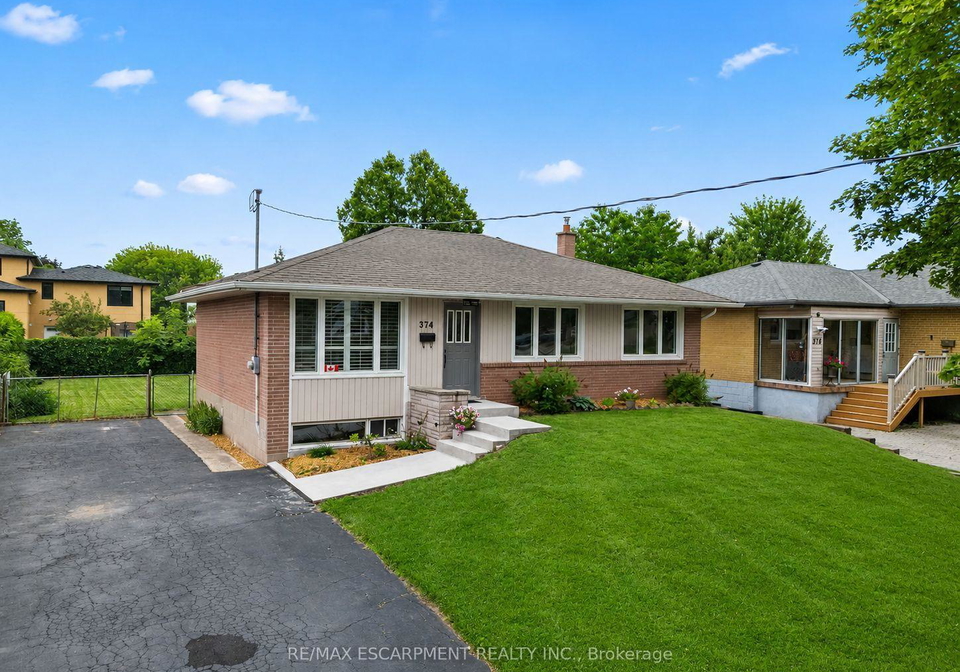 374-st-augustine-drive-oakville-ontario-w13586052