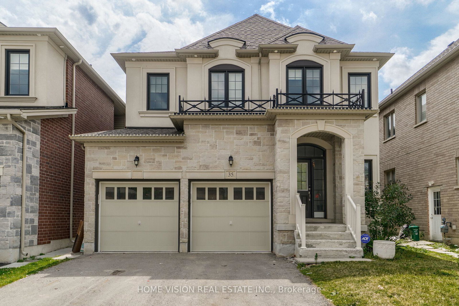 35-little-britain-bsmt-crescent-brampton-ontario-w13586126