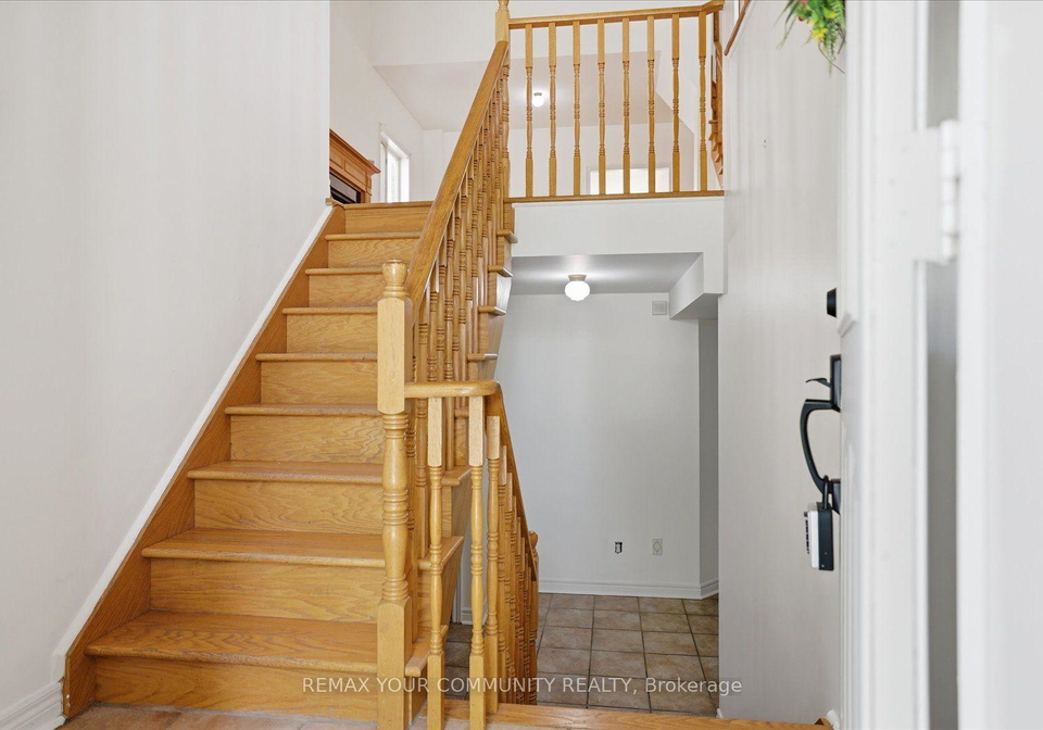 6926-early-settler-row-mississauga-ontario-w13586264