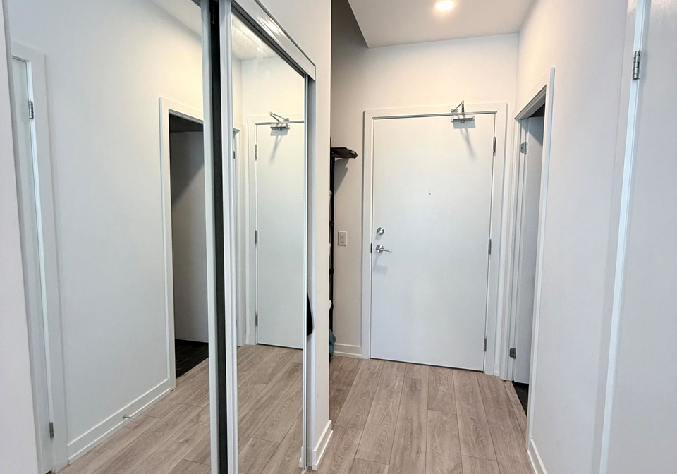 1100-sheppard-avenue-w-toronto-york-ontario-w13586346