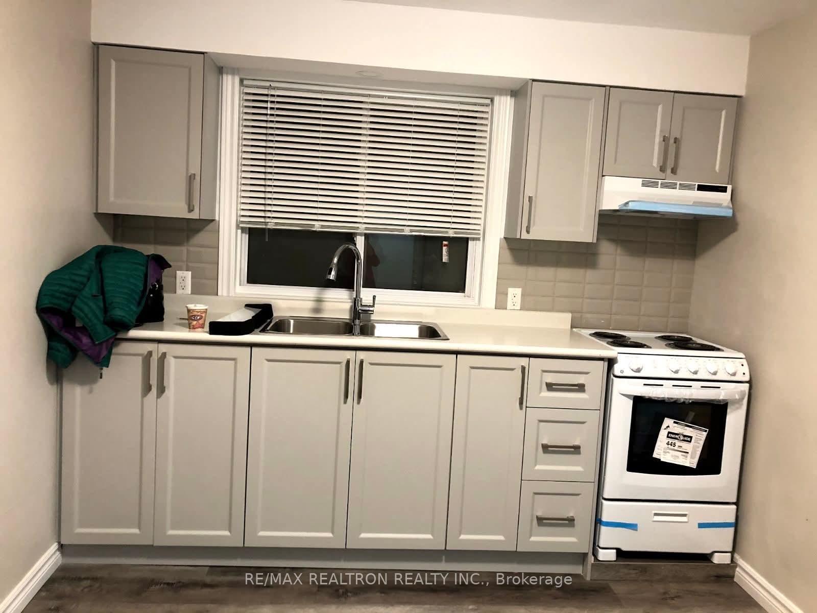 1576-eglinton-avenue-w-toronto-north-york-ontario-w13586424