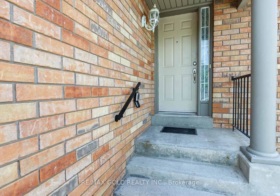 35-needlewood-lane-brampton-ontario-w13587348