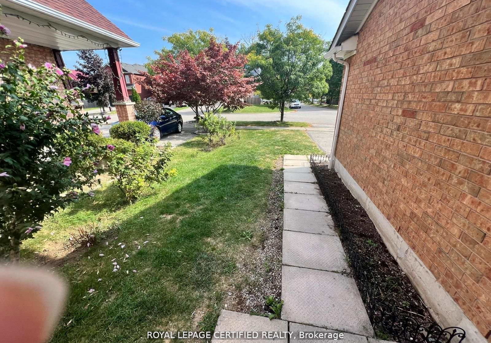 426-orange-walk-crescent-mississauga-ontario-w13587350
