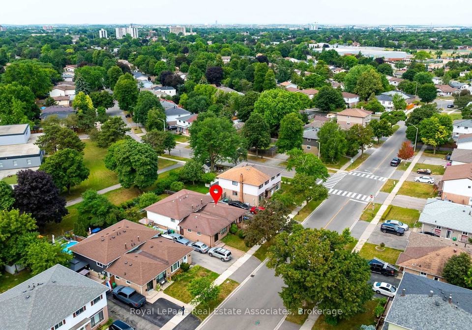 256-archdekin-drive-brampton-ontario-w13587356