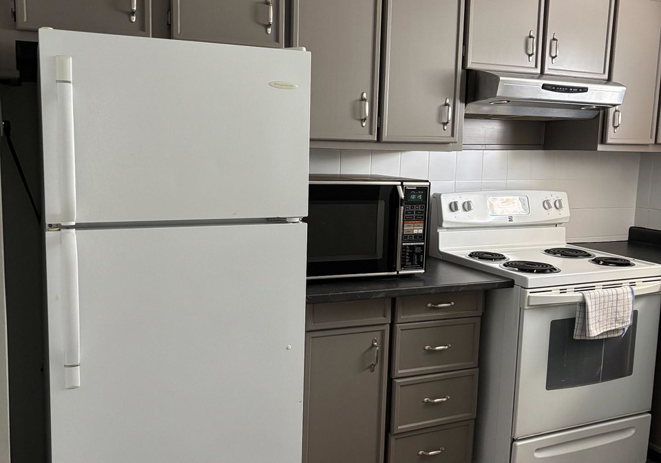41-deerhurst-avenue-toronto-north-york-ontario-w13587456