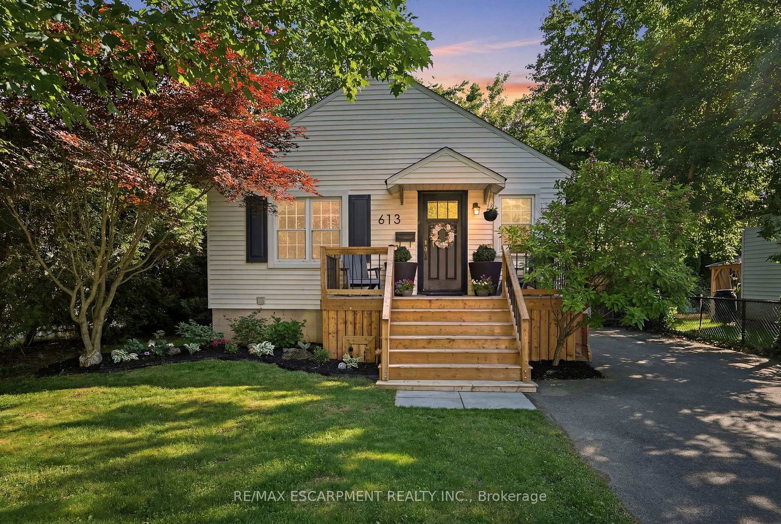 613-clark-avenue-burlington-ontario-w13587820