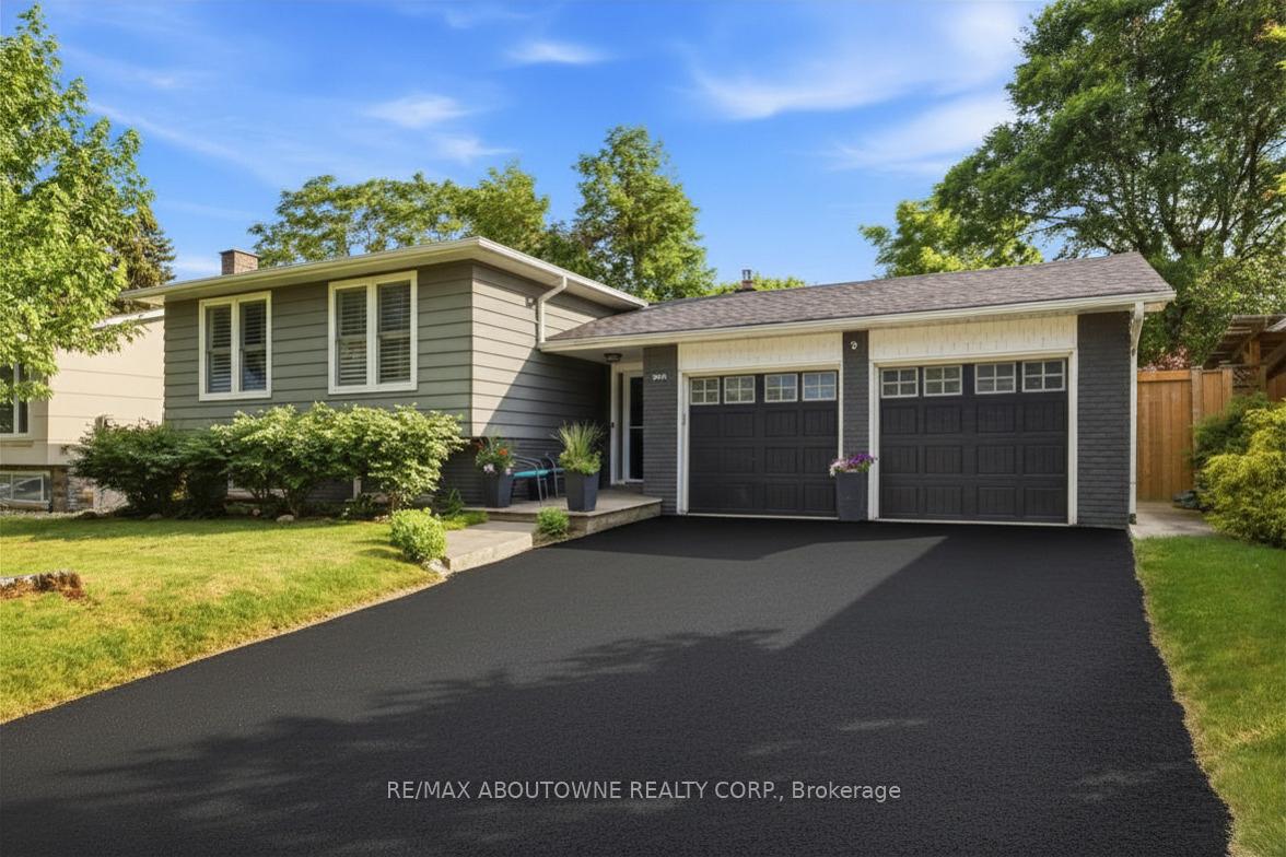 2501-yarmouth-crescent-oakville-ontario-w13587858