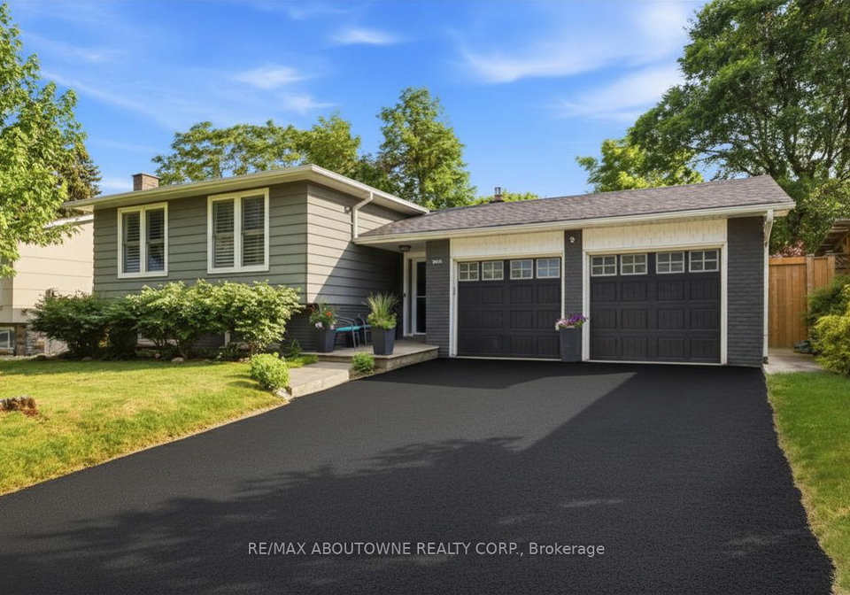 2501-yarmouth-crescent-oakville-ontario-w13587858