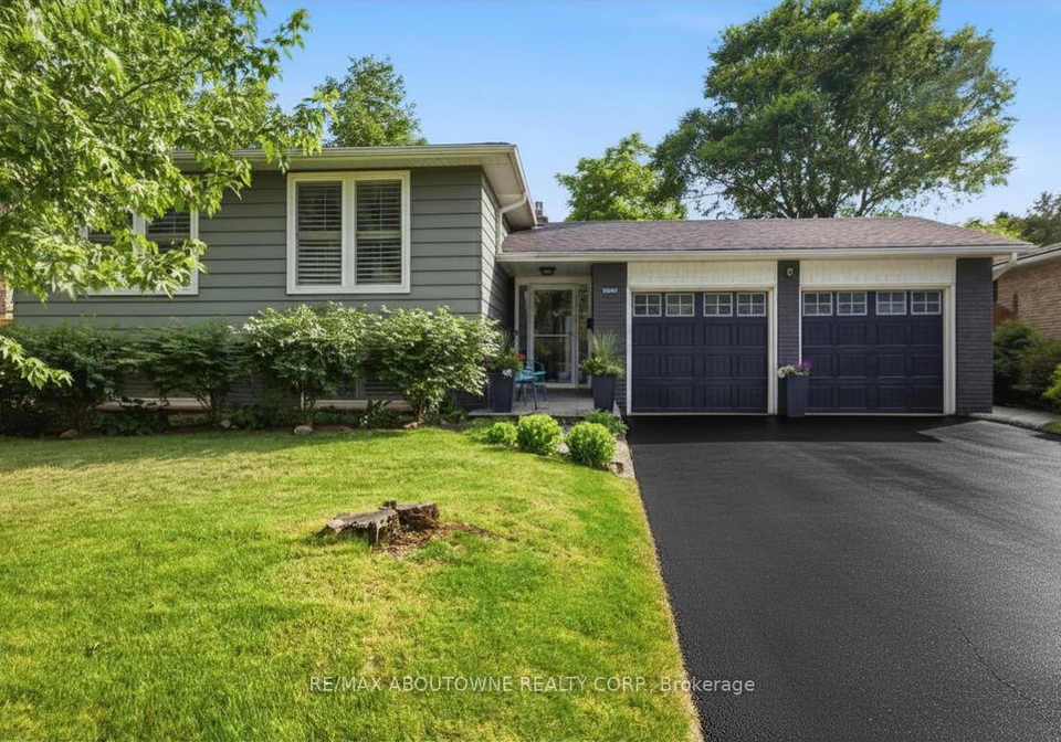 2501-yarmouth-crescent-oakville-ontario-w13587858