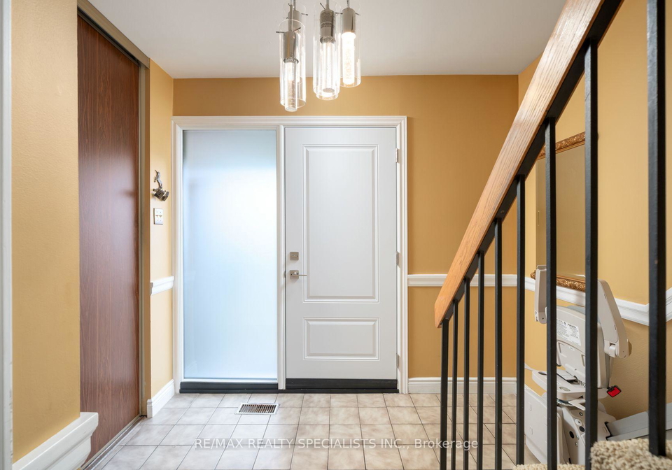 20-mineola-road-e-mississauga-ontario-w13588138