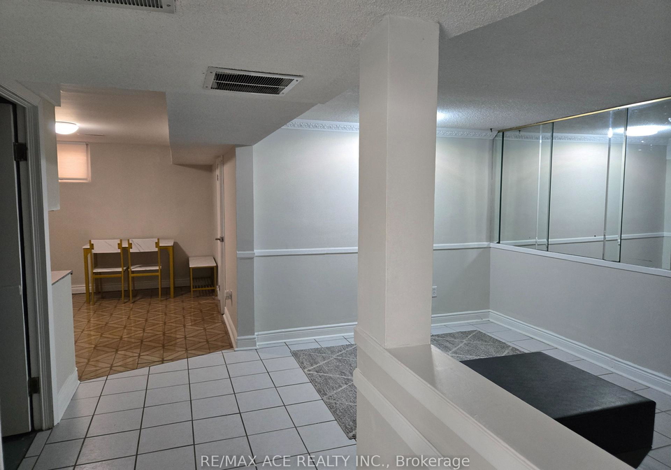 65-dellbrook-crescent-toronto-york-ontario-w13588642