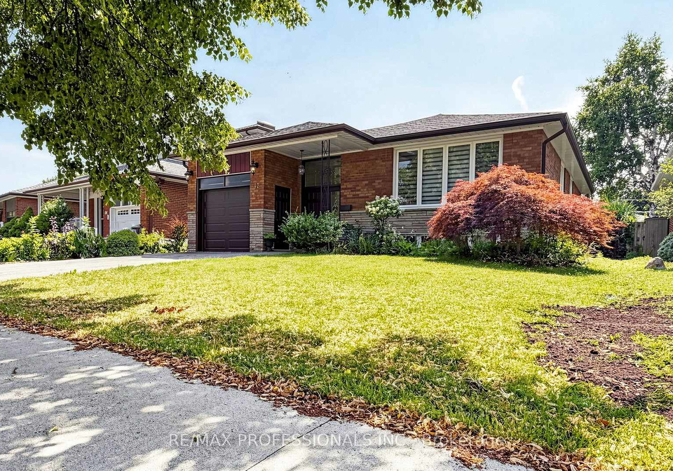 32-sellmar-road-toronto-etobicoke-ontario-w13588748