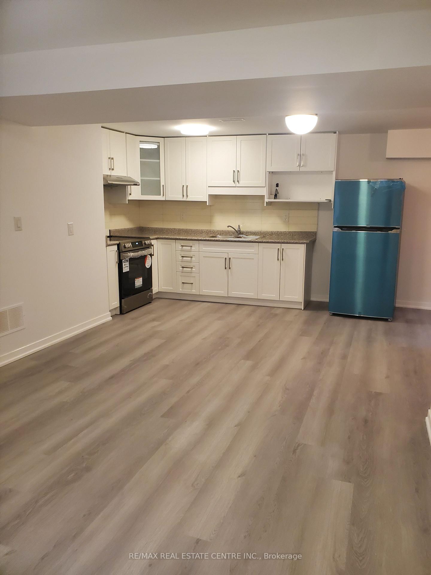 1118-lambton-drive-oakville-ontario-w13588932