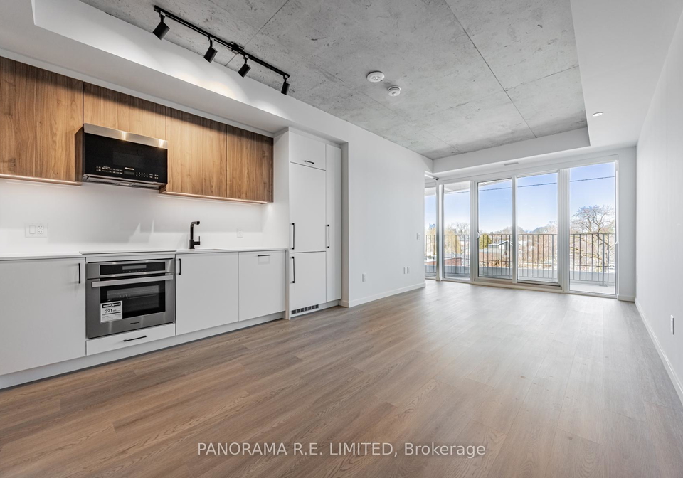 689-the-queensway-toronto-etobicoke-ontario-w13589098