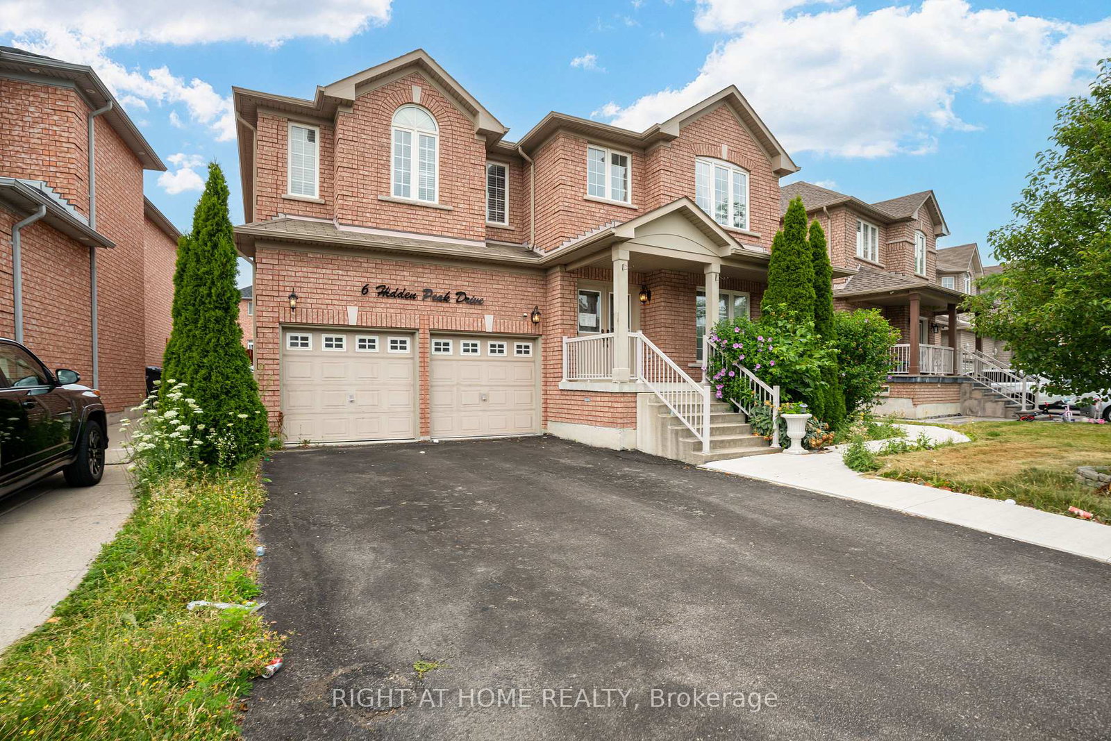 6-hidden-peak-drive-brampton-ontario-w13589114