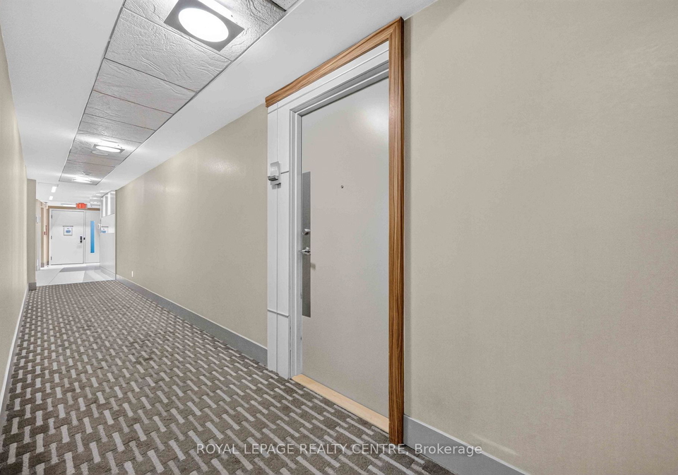 16-brookers-lane-toronto-etobicoke-ontario-w13589170