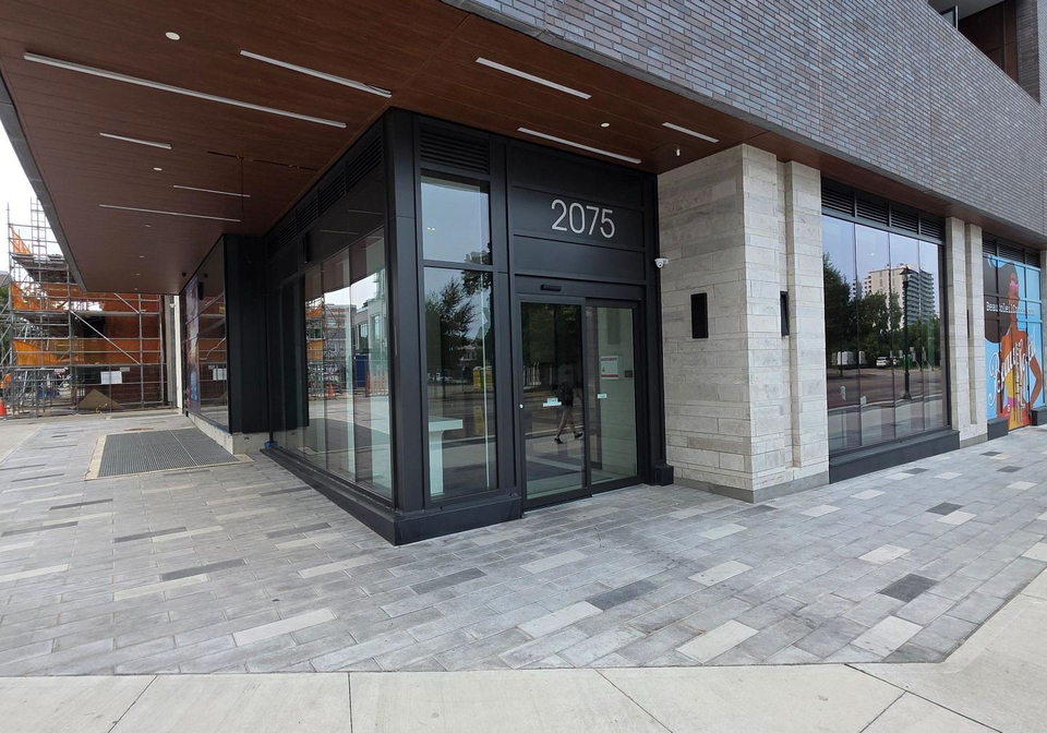 2075-lakeshore-road-burlington-ontario-w13589670