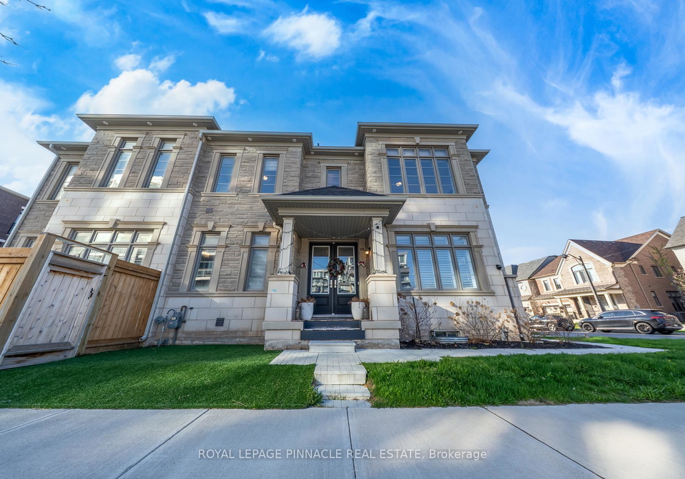 1504-yellow-rose-circle-oakville-ontario-w13589758