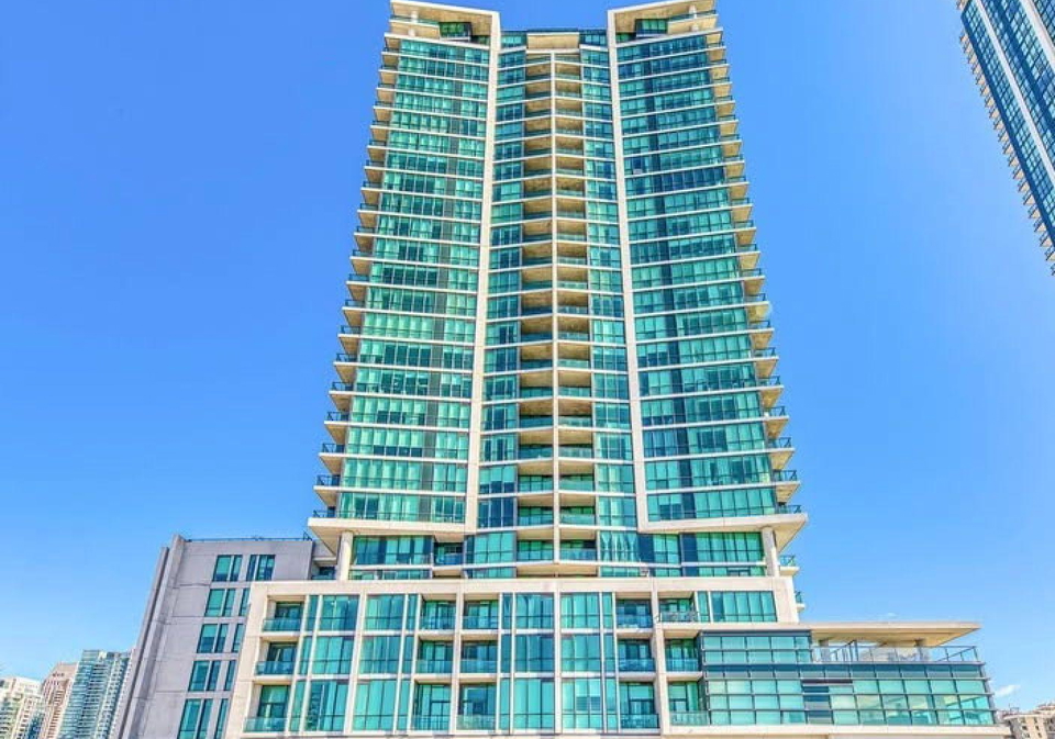 3985-grand-park-drive-mississauga-ontario-w13590504