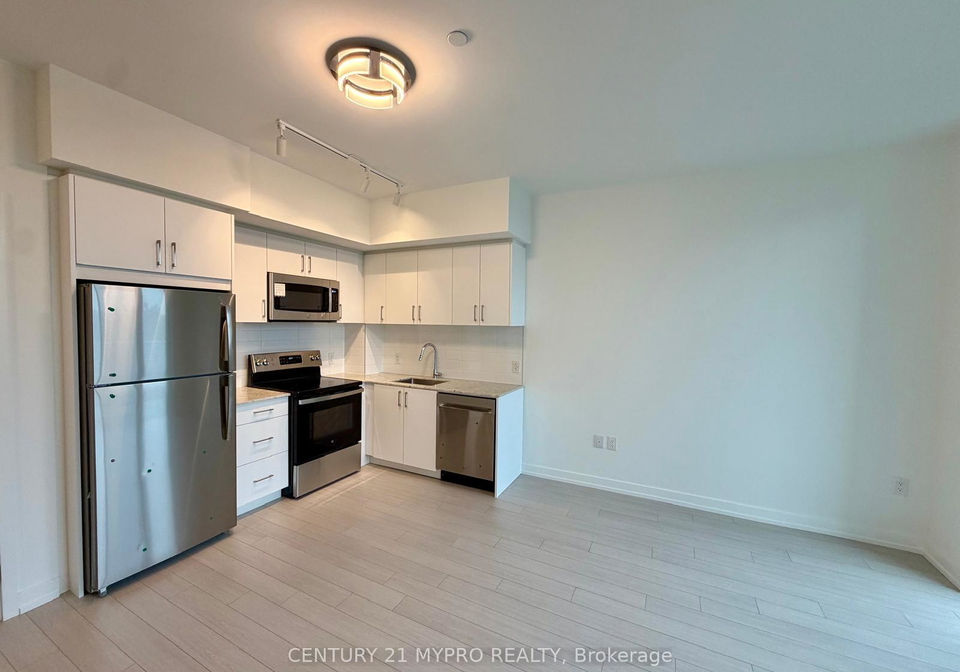 4010-eglinton-avenue-w-toronto-etobicoke-ontario-w13590568