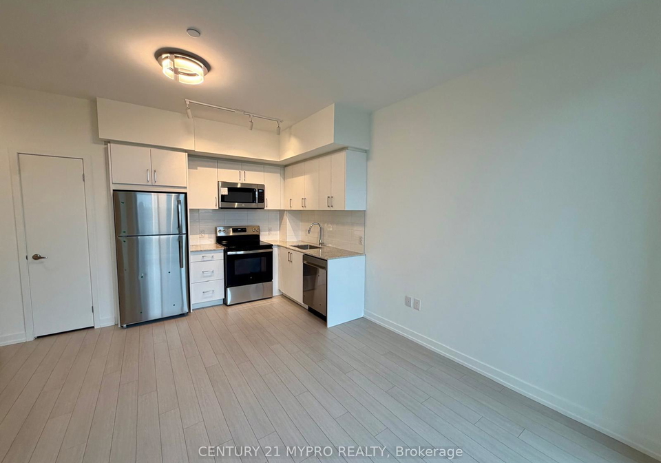 4010-eglinton-avenue-w-toronto-etobicoke-ontario-w13590568