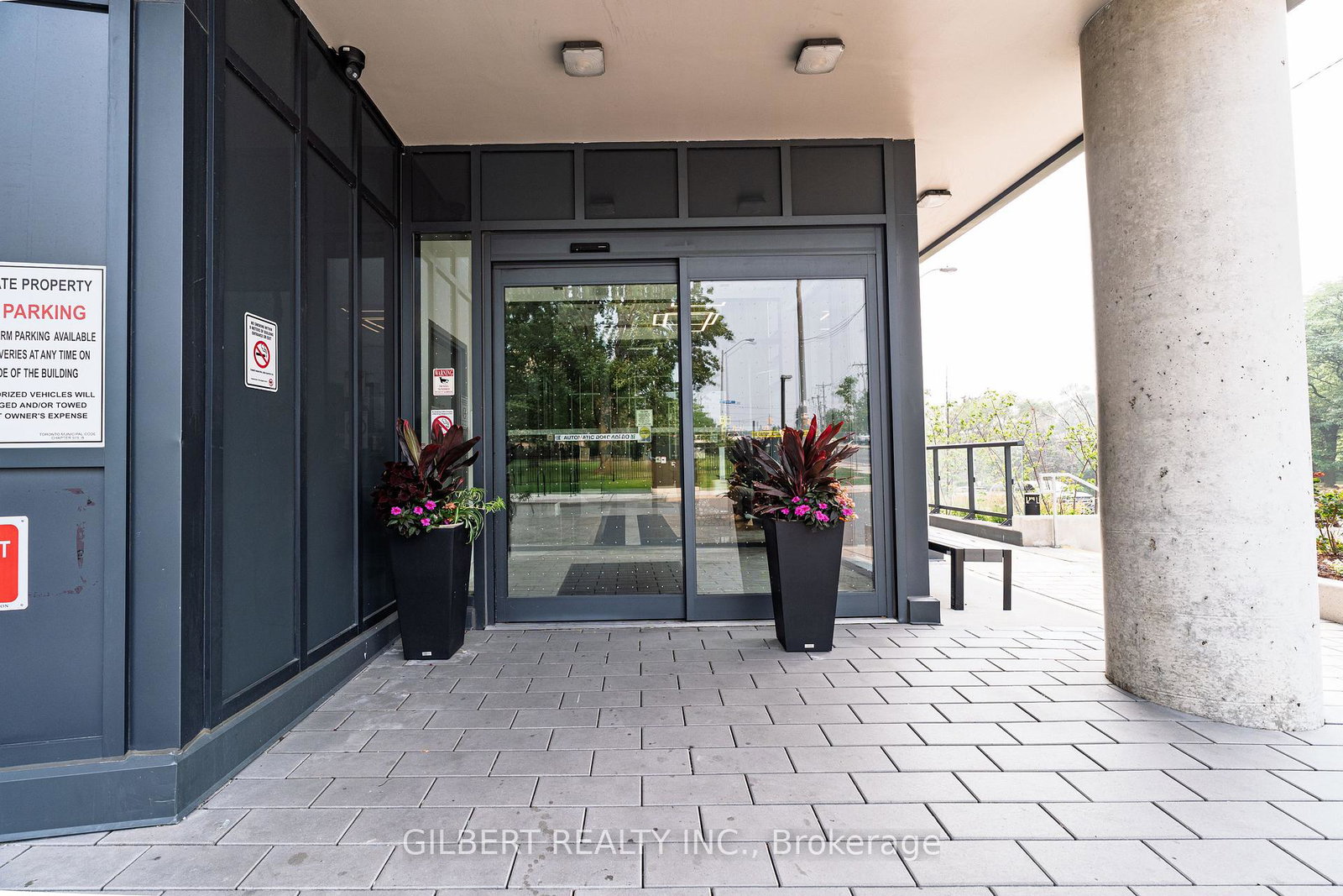1461-lawrence-avenue-w-toronto-north-york-ontario-w13590730