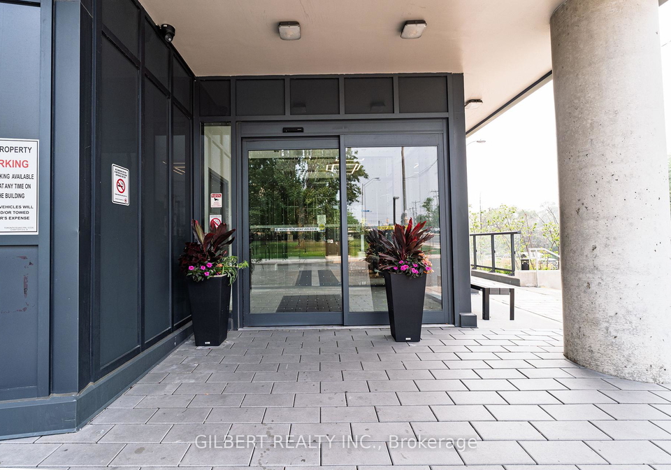 1461-lawrence-avenue-w-toronto-north-york-ontario-w13590730