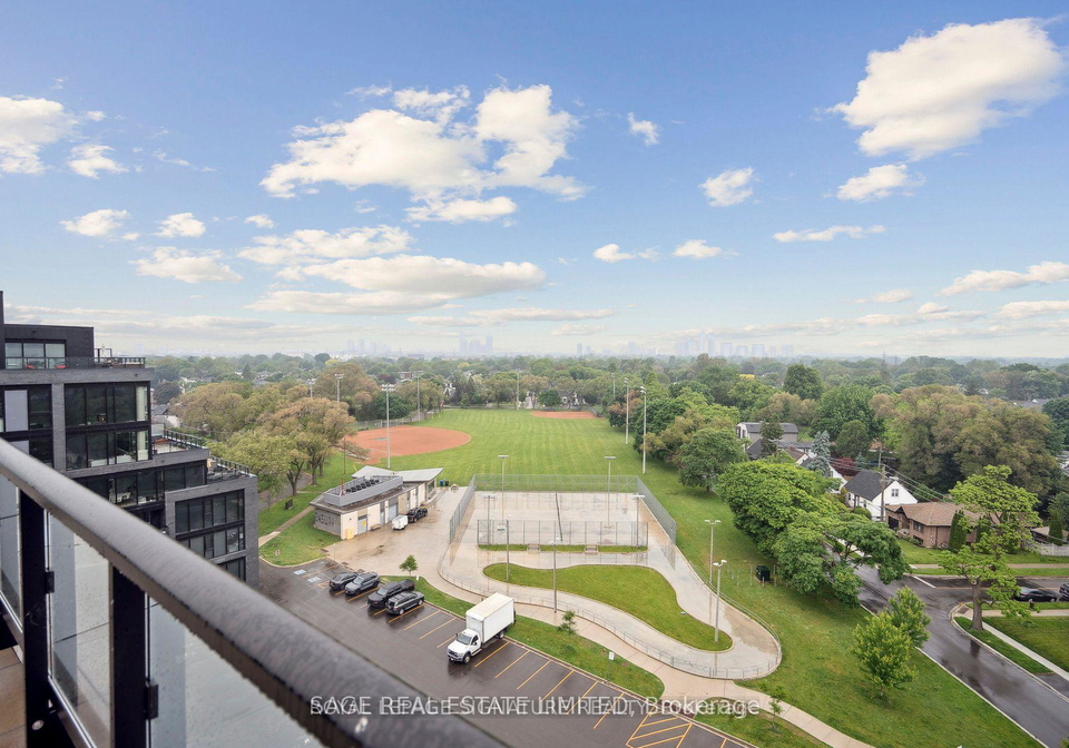 7-smith-crescent-toronto-etobicoke-ontario-w13590924