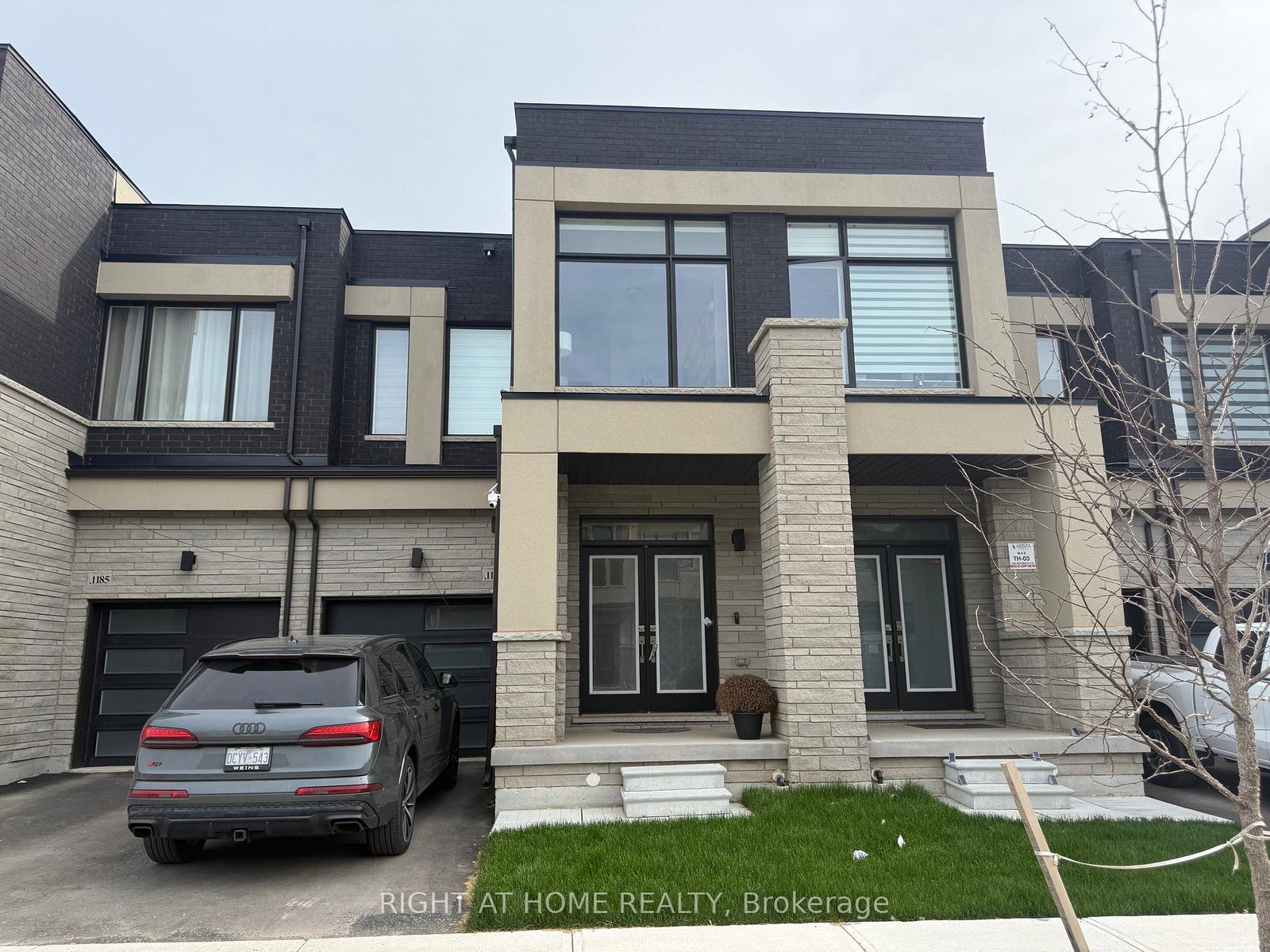 1187-dartmouth-crescent-oakville-ontario-w13590950