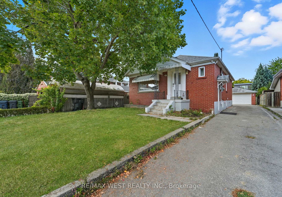 38-feltham-avenue-toronto-toronto-ontario-w13591136