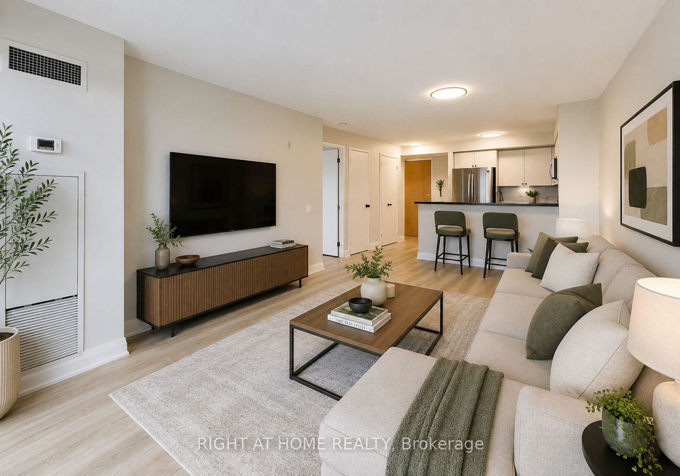 1040-the-queensway-toronto-etobicoke-ontario-w13591428