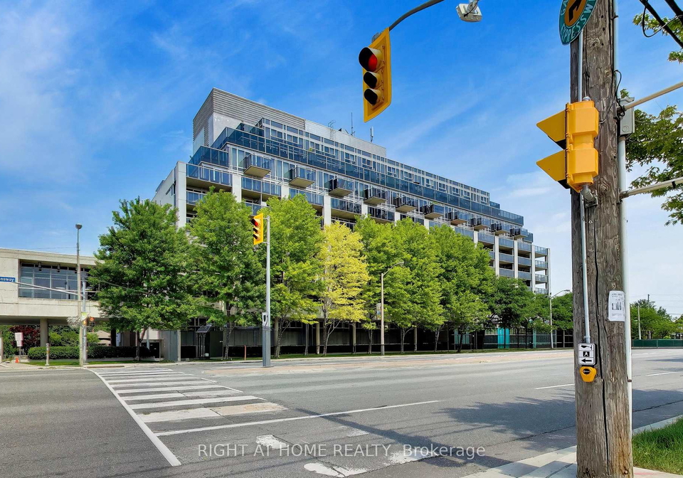 1040-the-queensway-toronto-etobicoke-ontario-w13591428