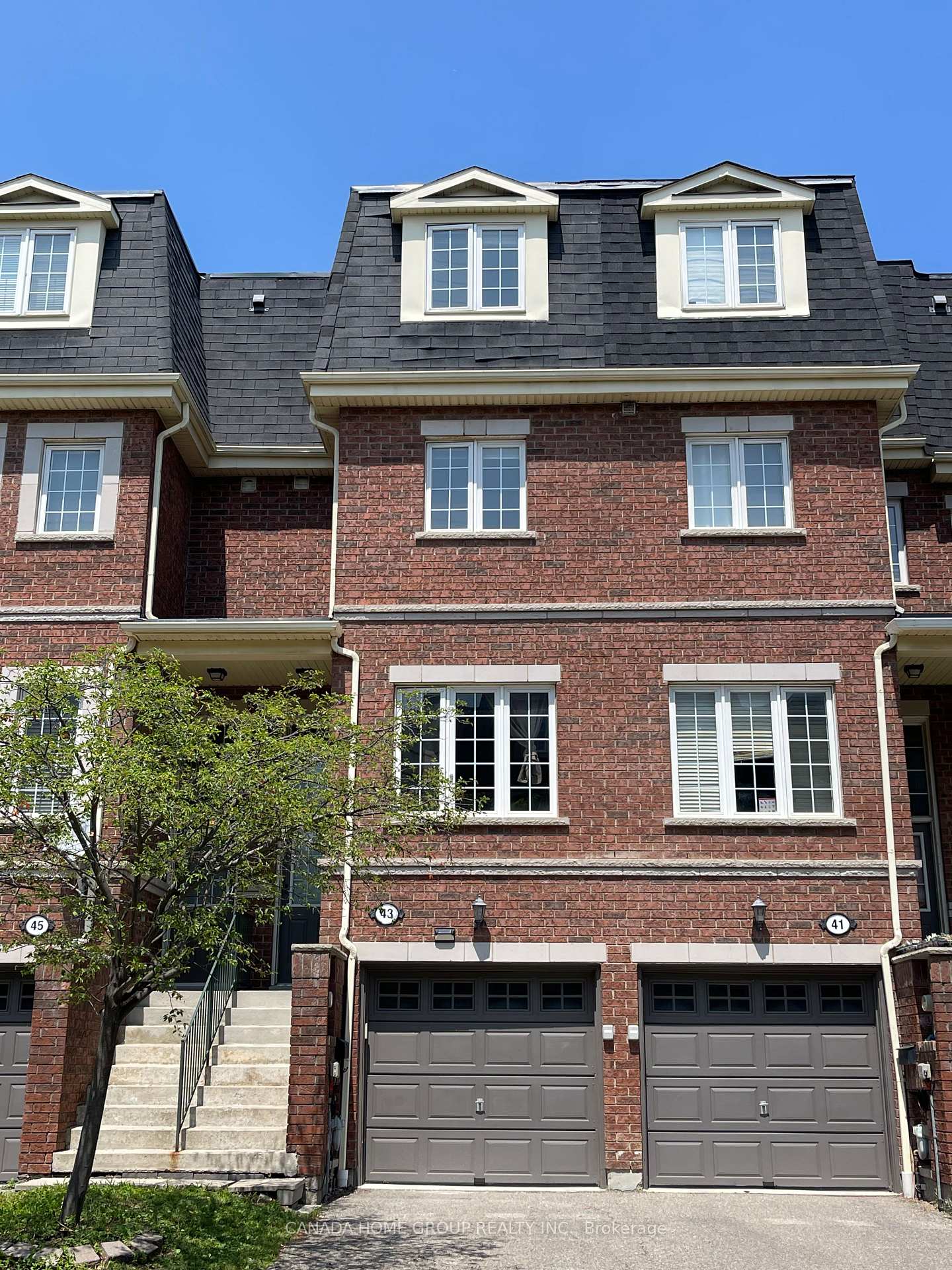 435-hensall-circle-mississauga-ontario-w13591730