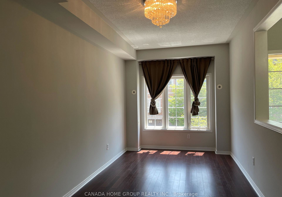 435-hensall-circle-mississauga-ontario-w13591730