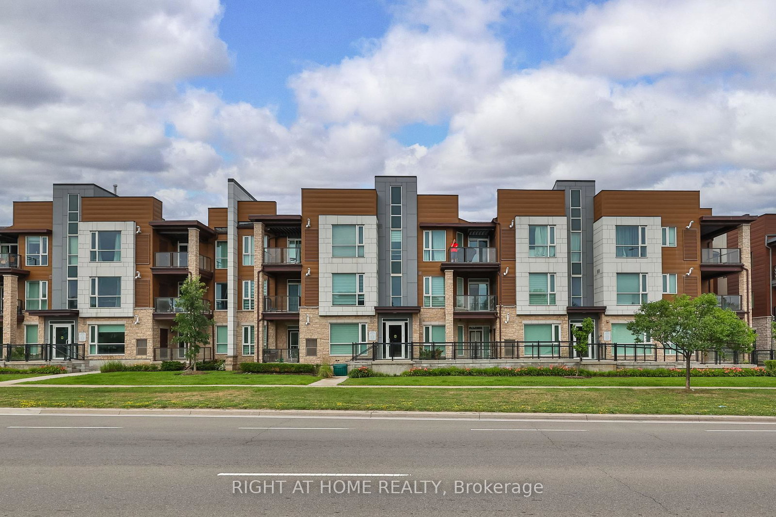 2393-bronte-road-oakville-ontario-w13591750