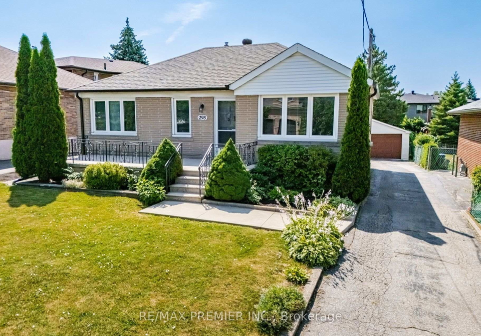 295-falstaff-avenue-toronto-north-york-ontario-w13591974