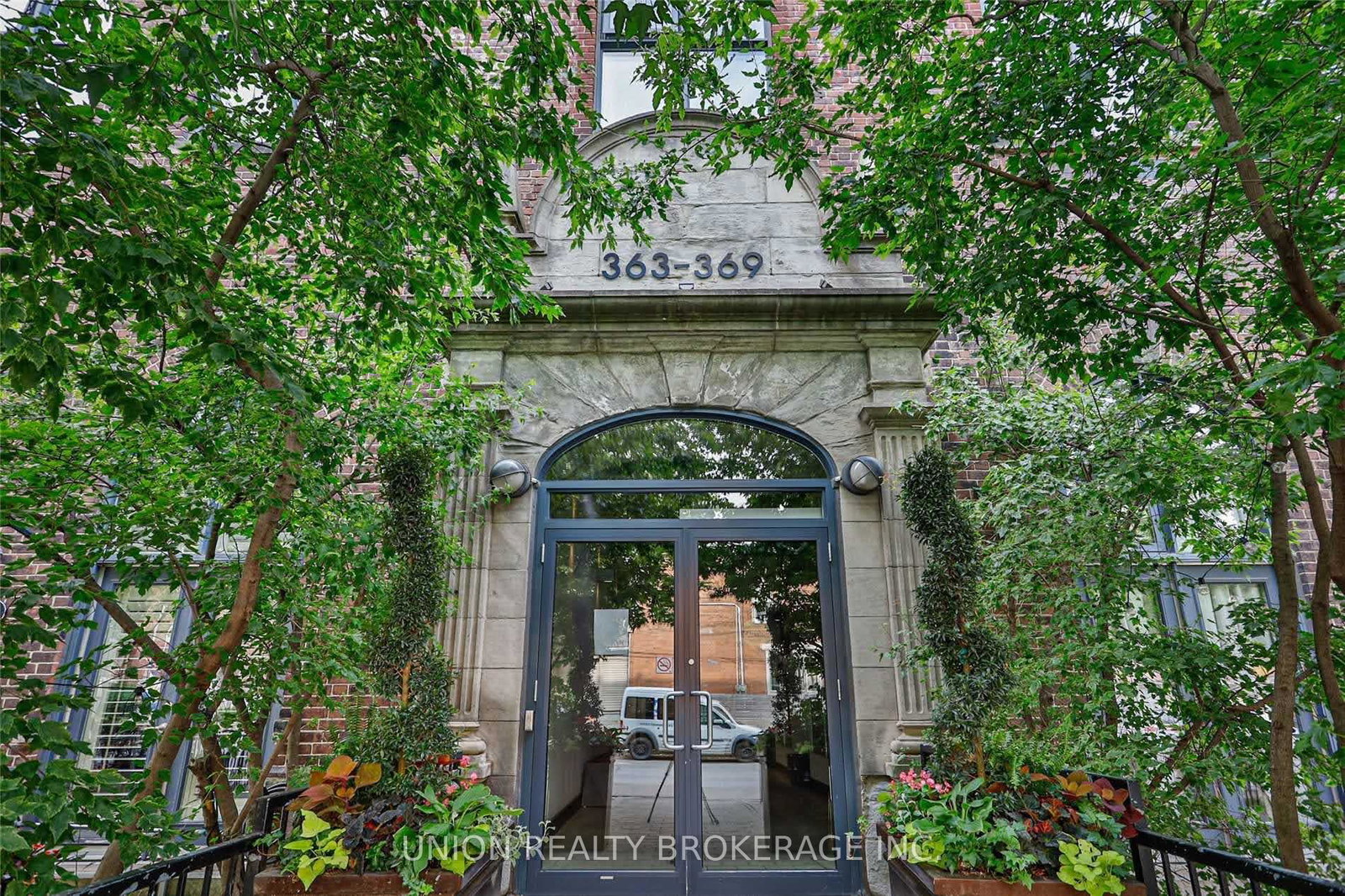 369-sorauren-avenue-toronto-toronto-ontario-w13592292