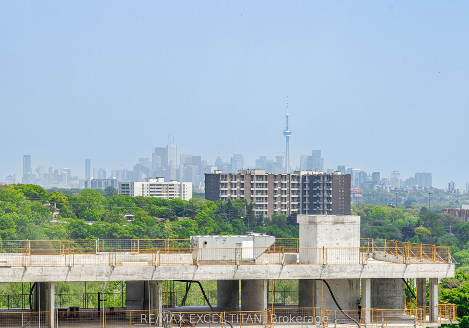 25-neighbourhood-lane-toronto-etobicoke-ontario-w13592482
