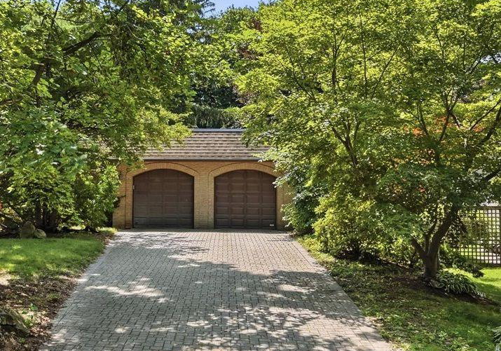 1528-knareswood-drive-mississauga-ontario-w13592704