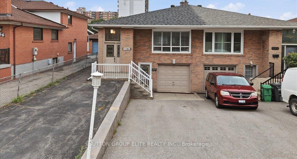1060-claredale-road-mississauga-ontario-w13592782