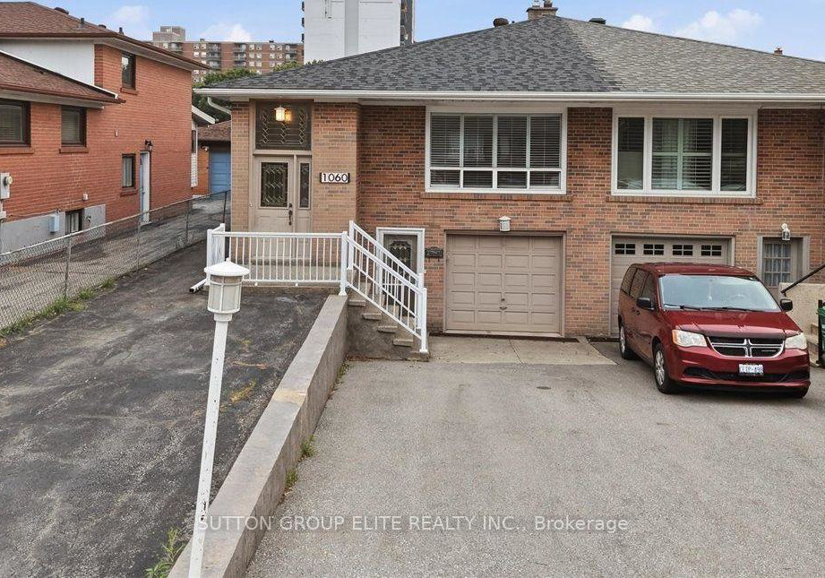 1060-claredale-road-mississauga-ontario-w13592782