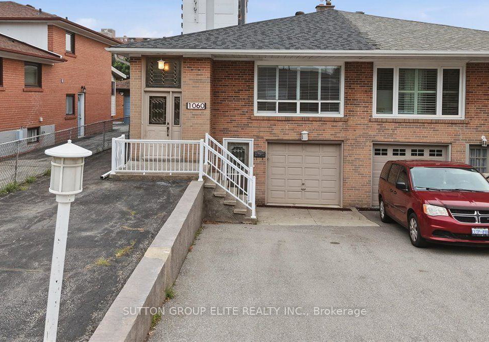 1060-claredale-road-mississauga-ontario-w13592782