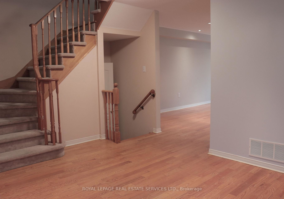 5163-preservation-circle-mississauga-ontario-w13592802